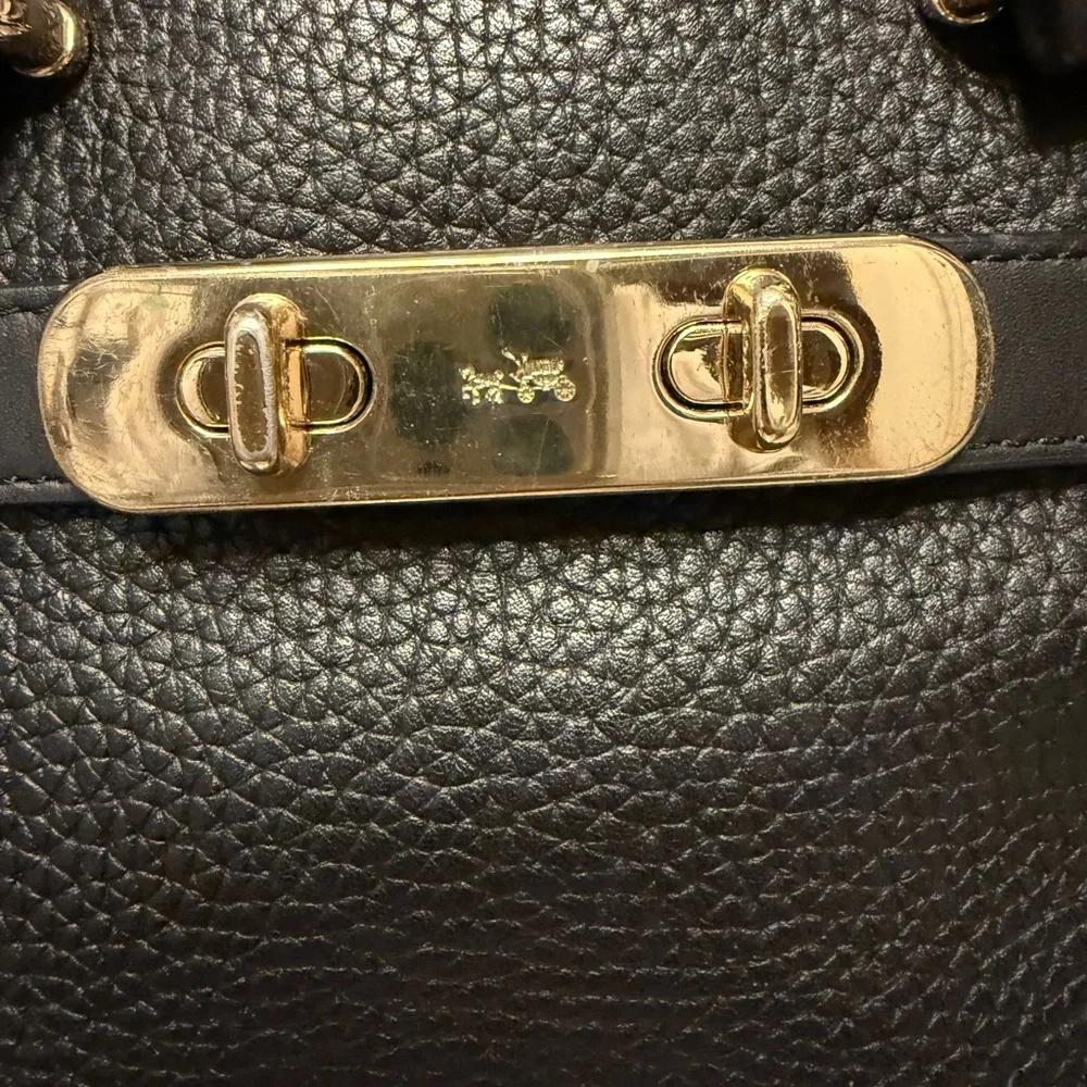 Coach Swagger 27 Black Leather Women's Bag - Picture 2 of 12